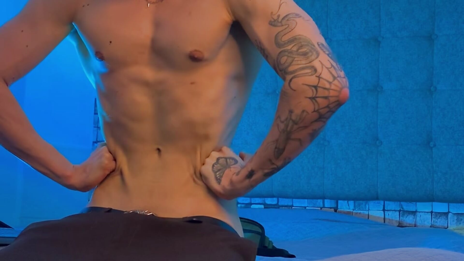 🐟tattooed body🐟 - video by felix__star cam model