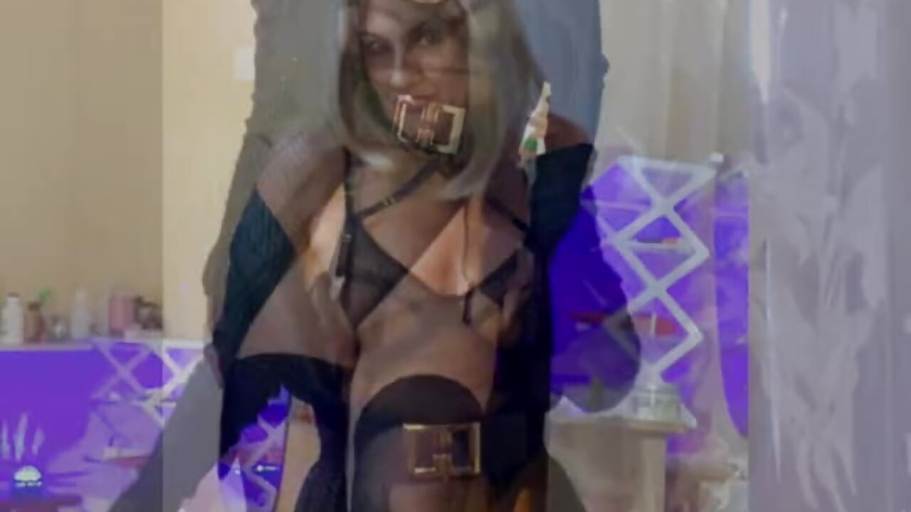 Come to me - video by TianaQLove cam model