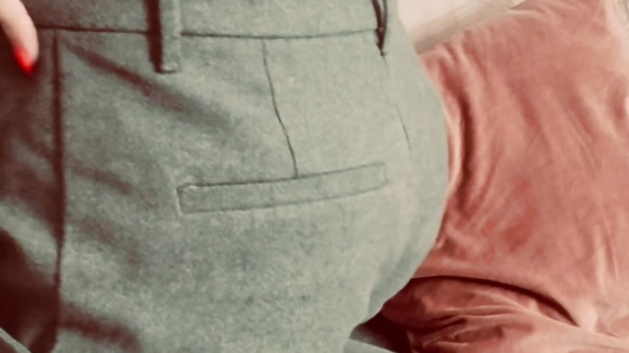 Play with me 🤤 - video by Isa_Bella69 cam model