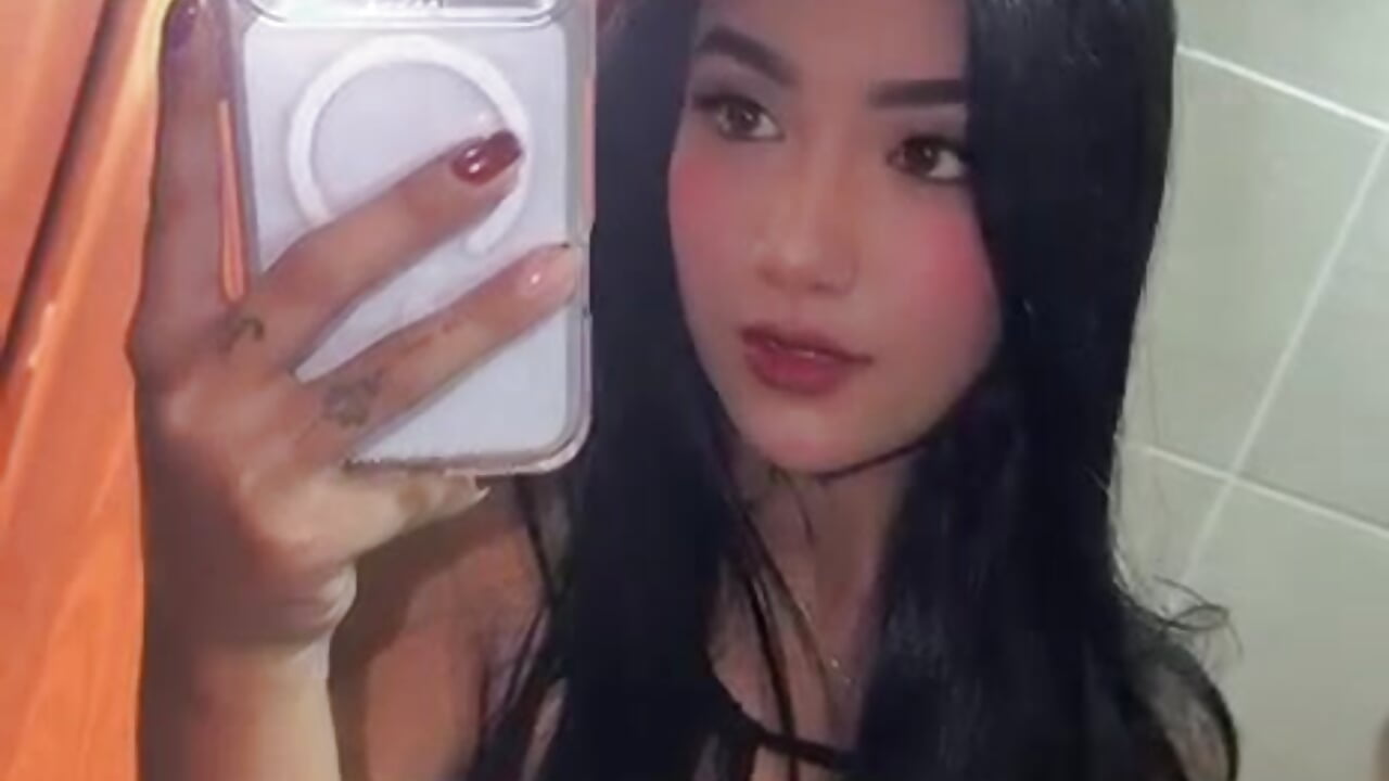 😈 – video od webkamerové modelky Beverly_johnson