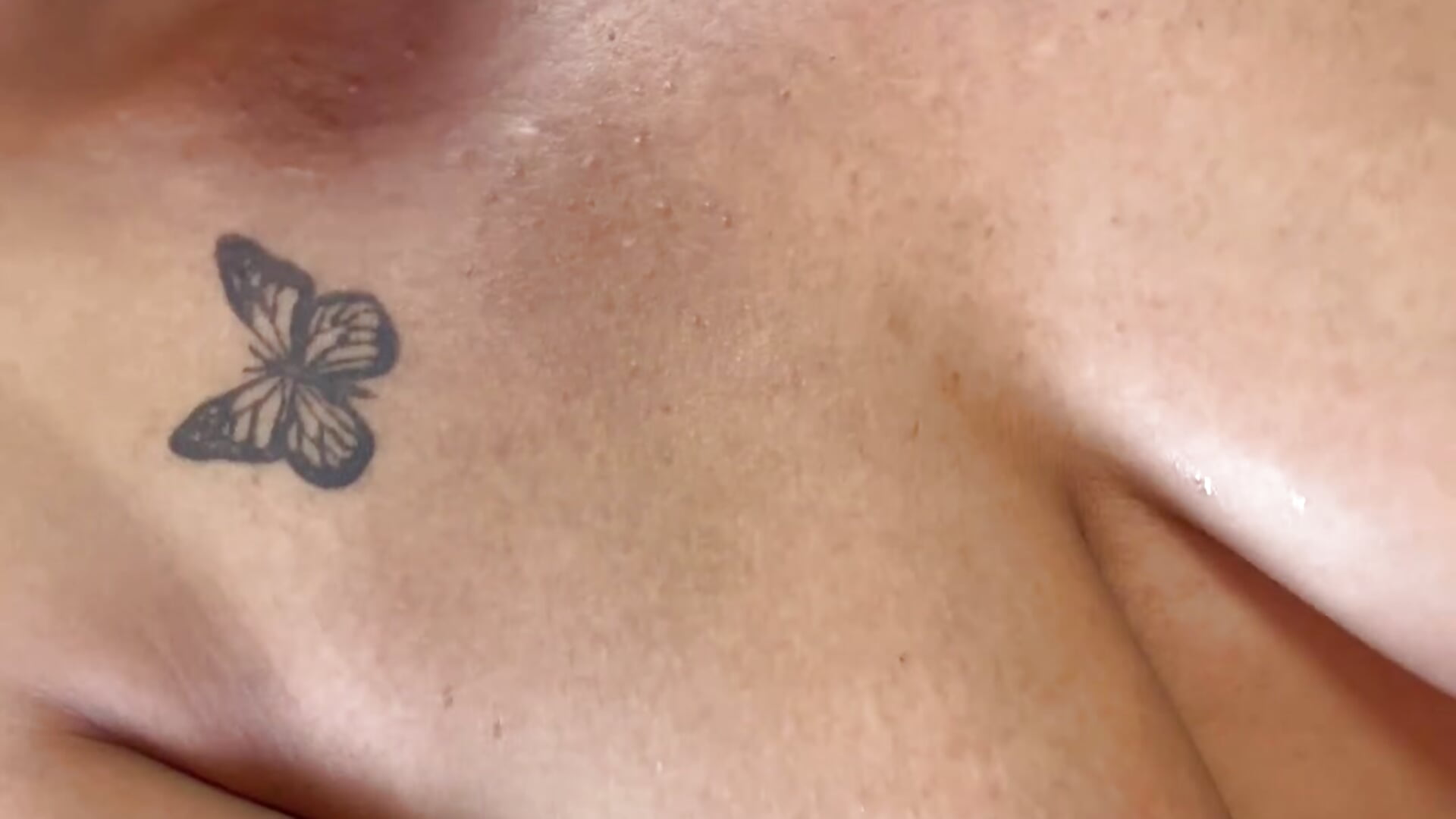 i want put my tongue in your balls - video by evvaa_moon69 cam model