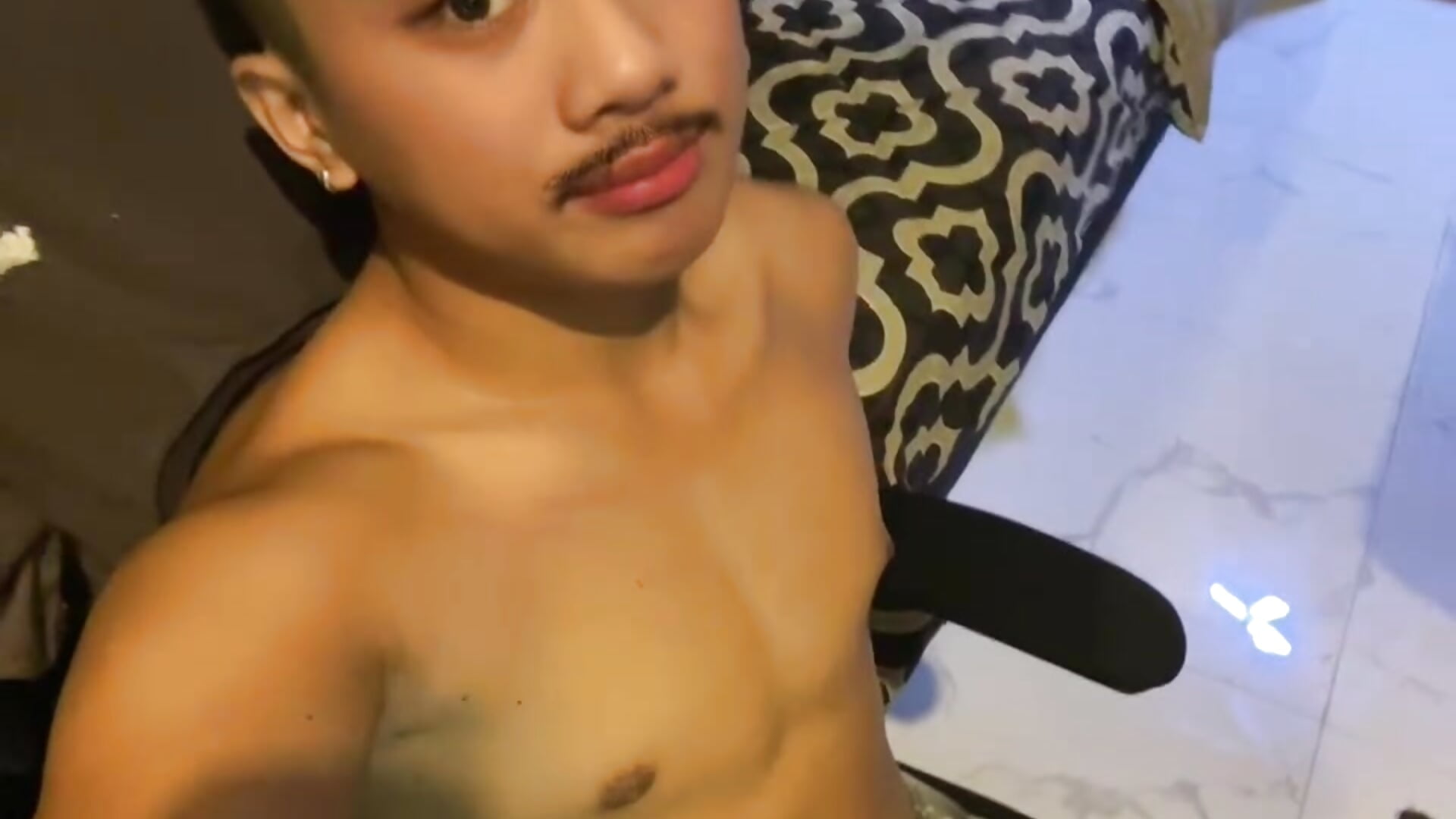 MEEE🥵🥵 - video by pinoyAdrianneXXX cam model