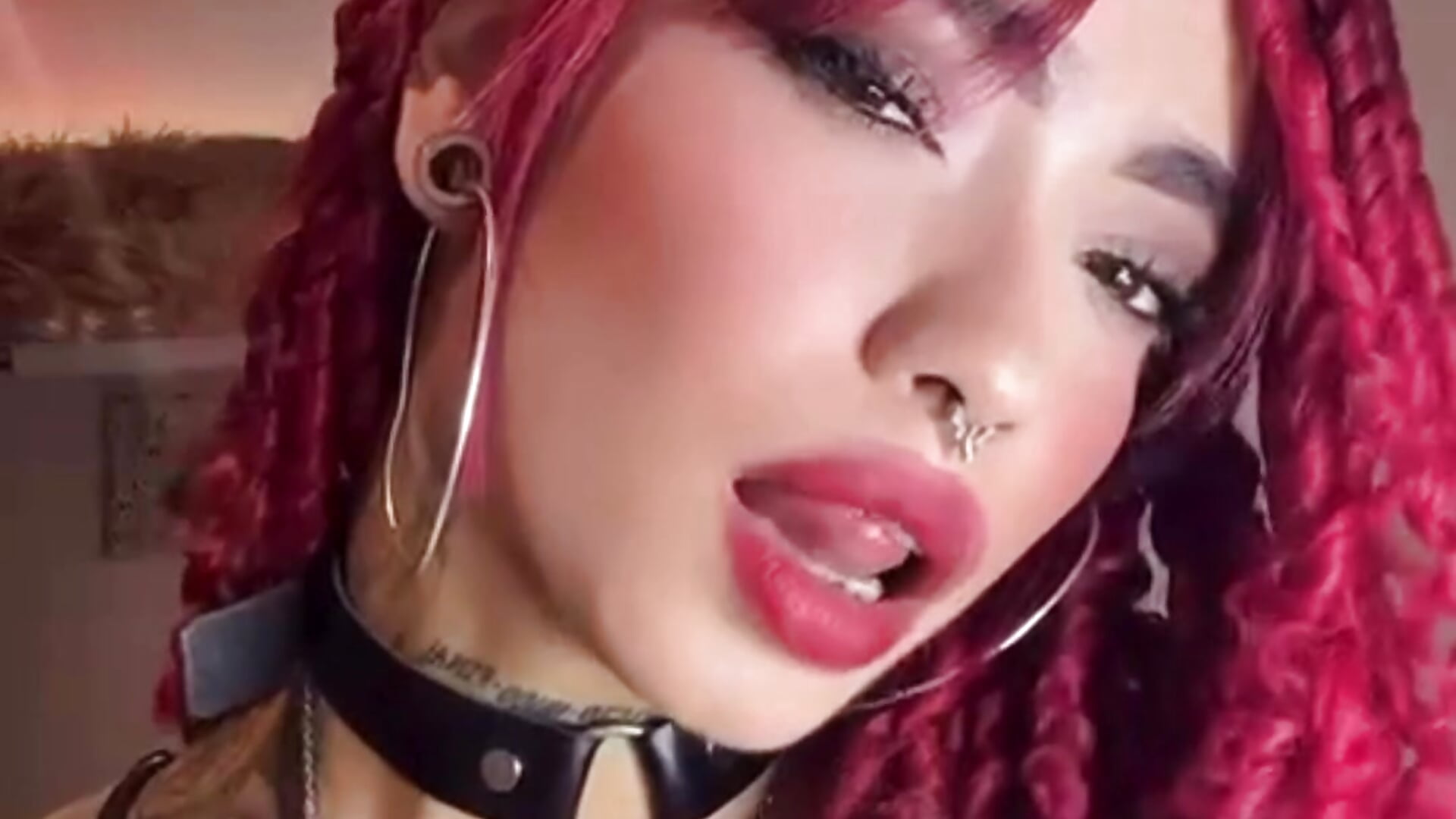 your sexy girl 🖤😈 - video by salem_rose cam model