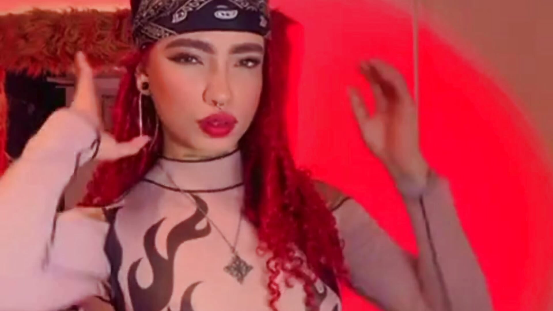 Me ♥ - video by salem_rose cam model