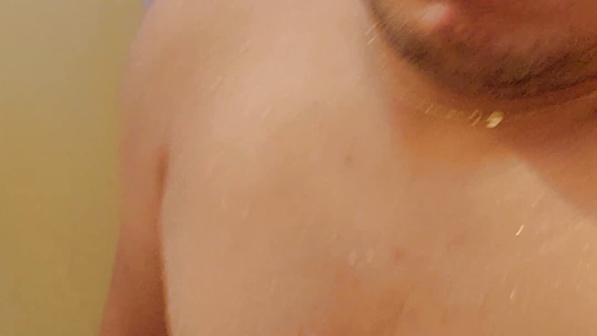 Shower - video by Viclor69 cam model