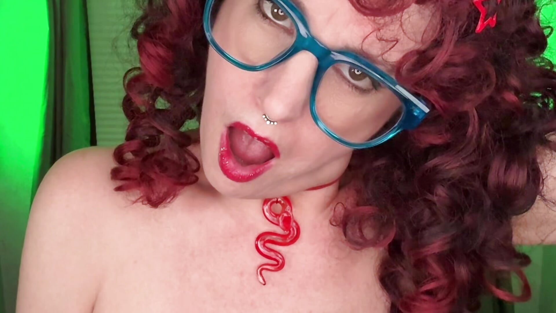 Oily ASMRTitty Play - LadyLilaDivine 캠 모델의 동영상