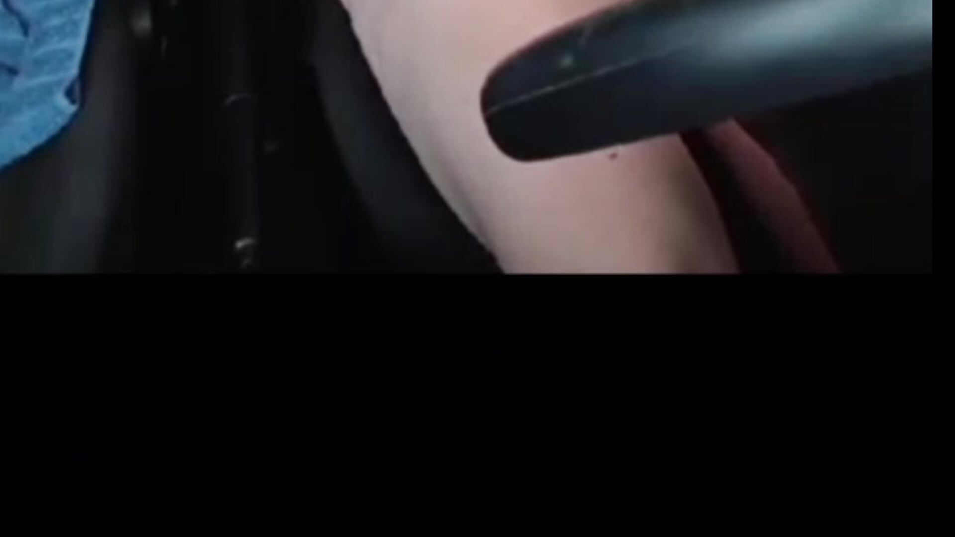 Mostrando os peitos para os frentistas 🔥flashing her boobs at the gas station attendants - Karlacasada adlı kamera modelinin videosu