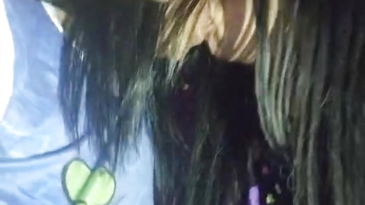 passionate kisses - video by Valentina_Ximena cam model