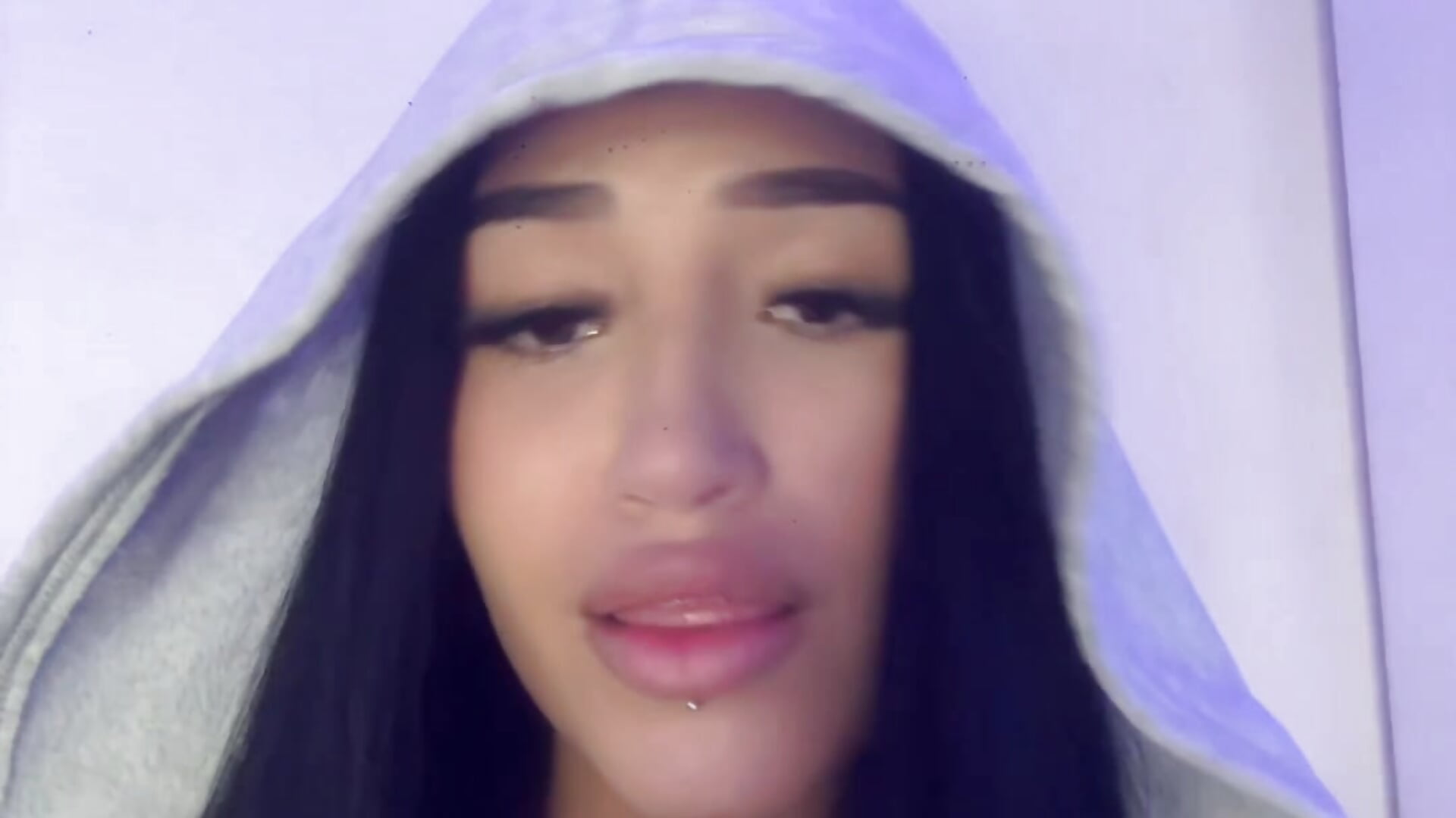 <3 - วิดีโอโดย Ambar__beell โมเดลแคม