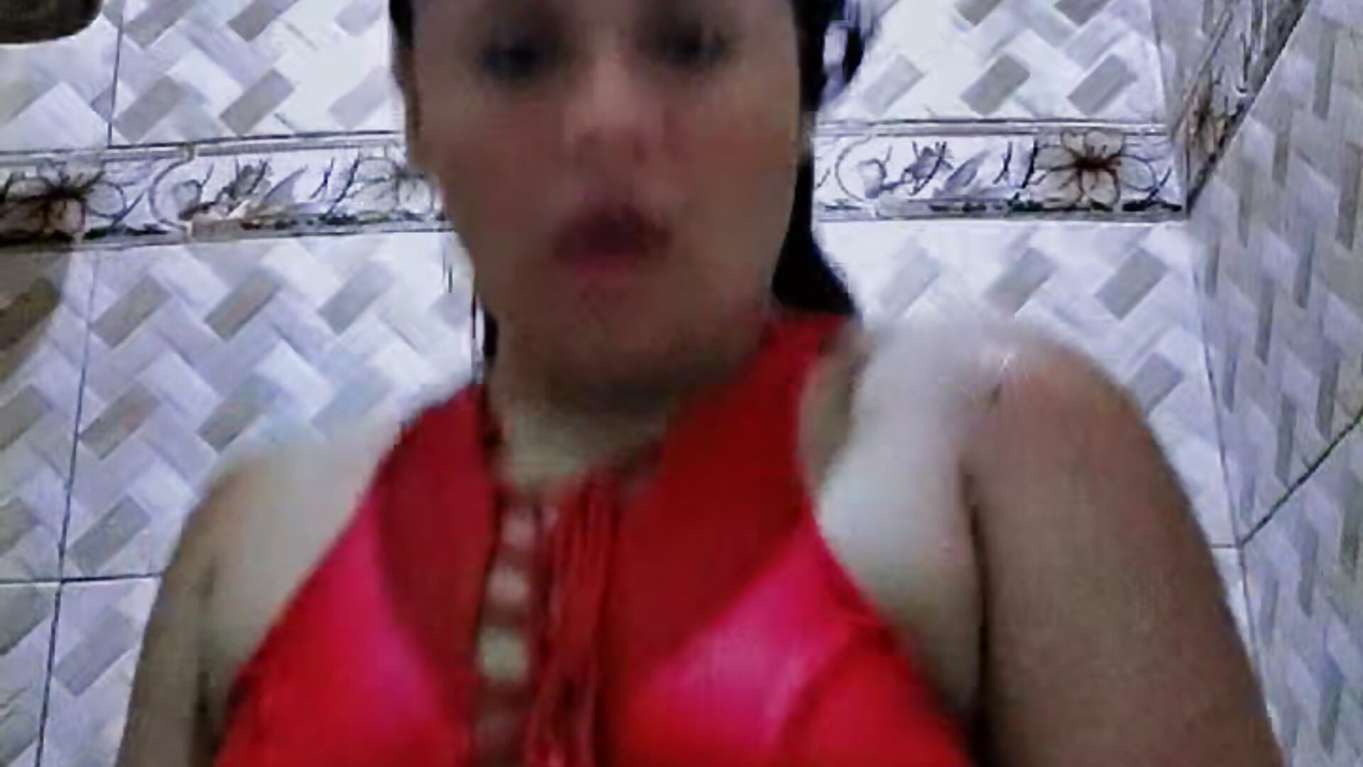 Baño en la ducha 🧼🛀🧖🫦 - video by Emmaawills_love cam model