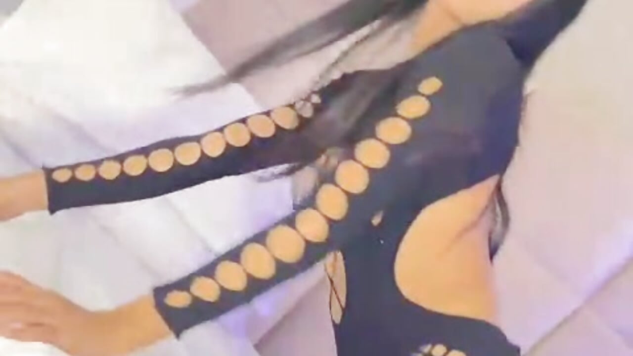 Hello friends 🔥💓 - video by _Kendall_19 cam model