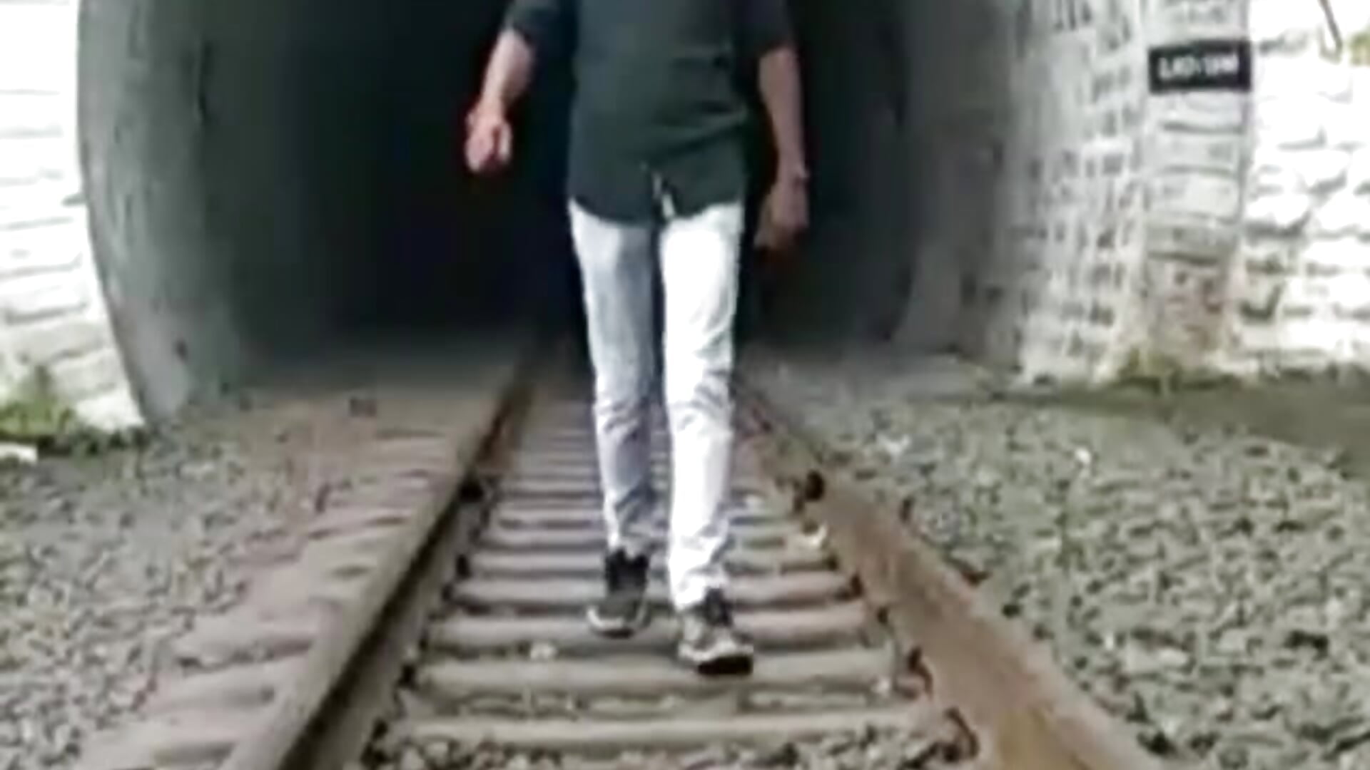 1000007833 - video by HotXKrish cam model