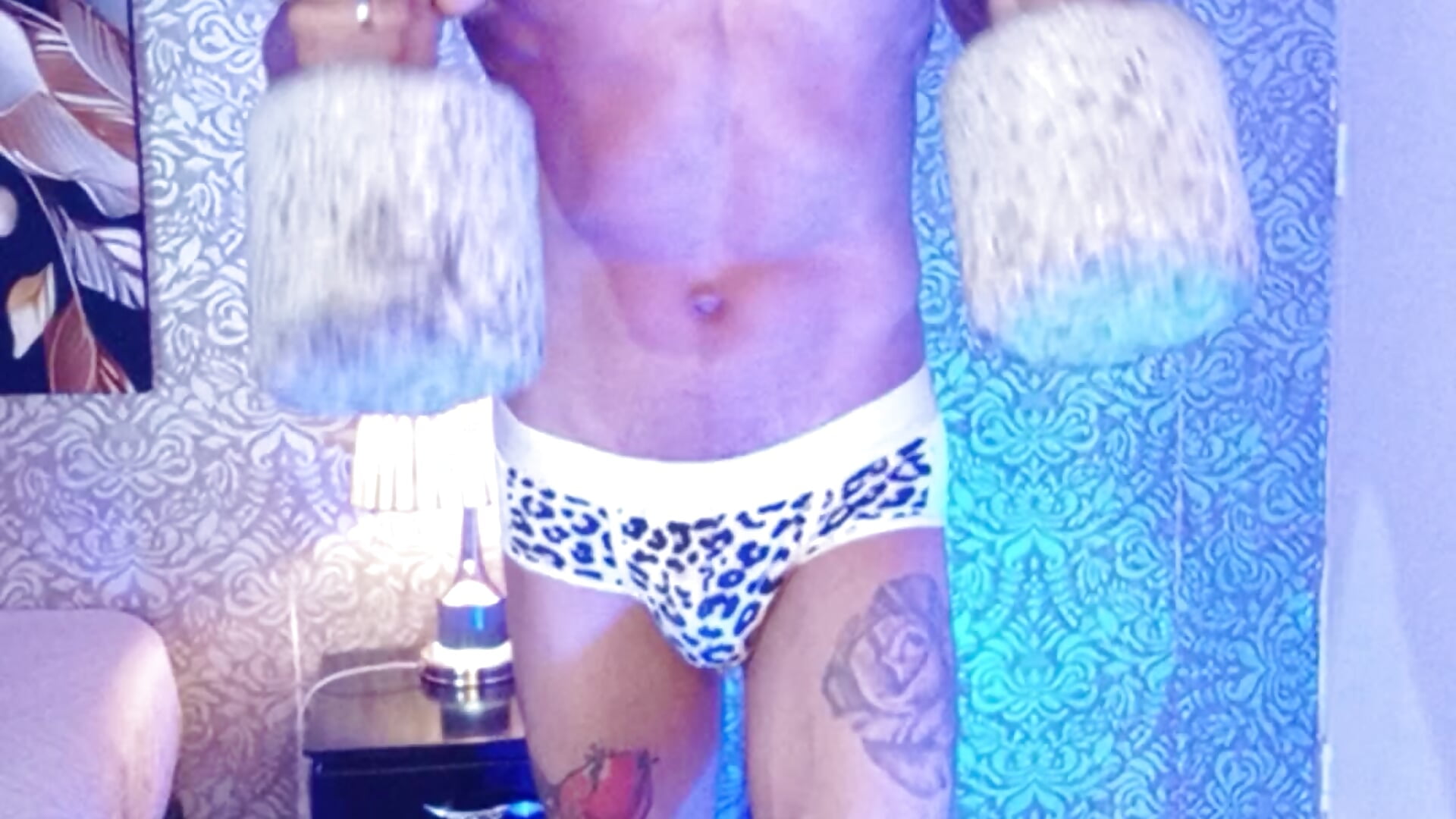 putting me more beautiful 👌🦾 - vídeo de jonas_conor modelo de câmara