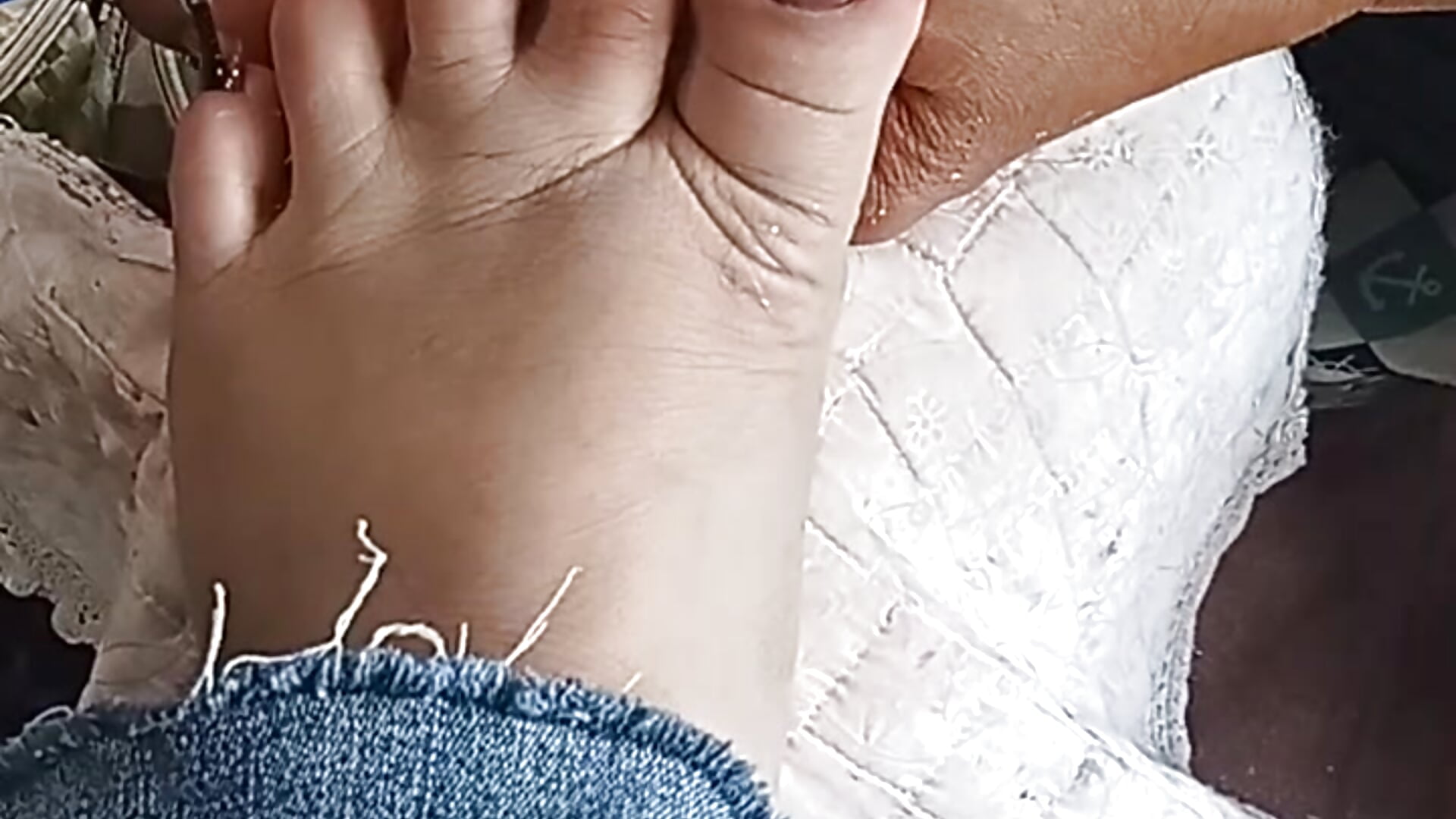 1148FFE2-4FE7-4046-9989-5E0D35DBDA16 - video di SeksiEstella_Palangga modella di cam