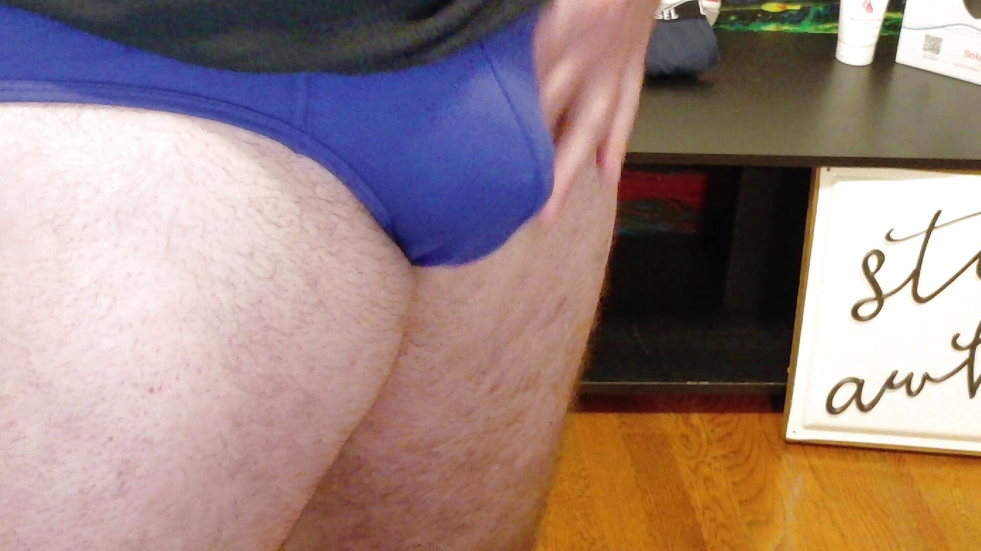 bulge - video oleh dadbodytats kamera model