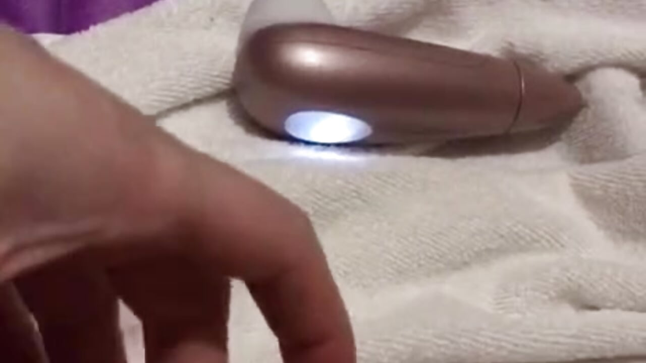 My pussy is sooo wet - video by Lea_Elfie