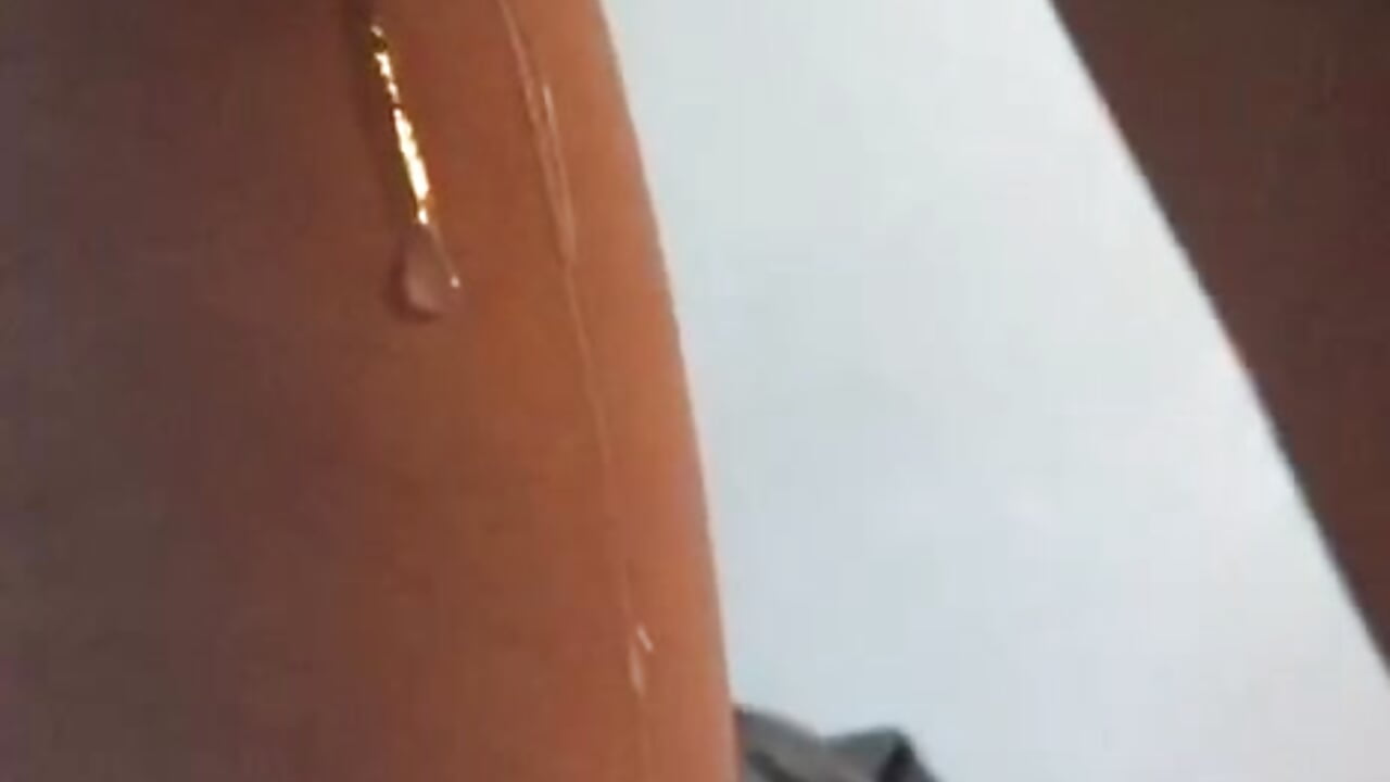 my lube is pouring out of my pussy - video by Lea_Elfie