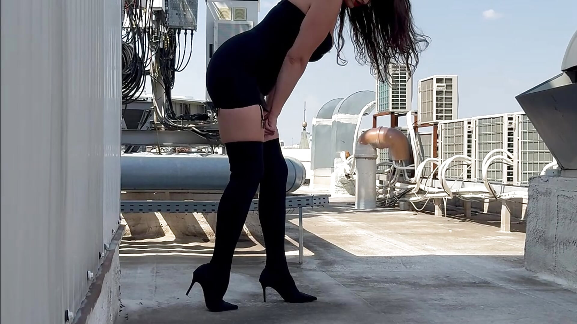 Cross the street with me - video by BarbaraXoXoX cam model