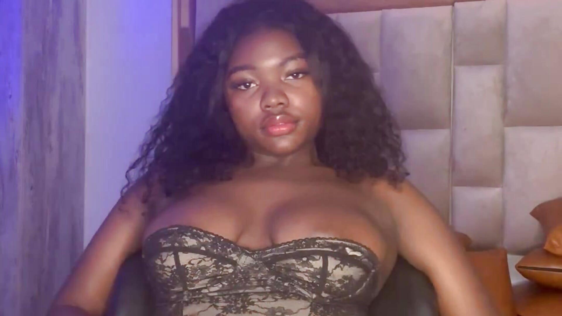 LIVE Exclusive Tease Awaiting You - video oleh DahianaLopez_ kamera model