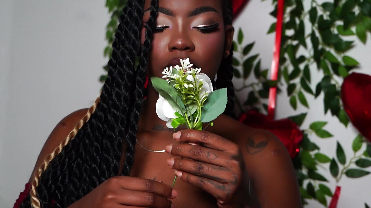 sweet valentine – video modela na kameri ReinaMiah