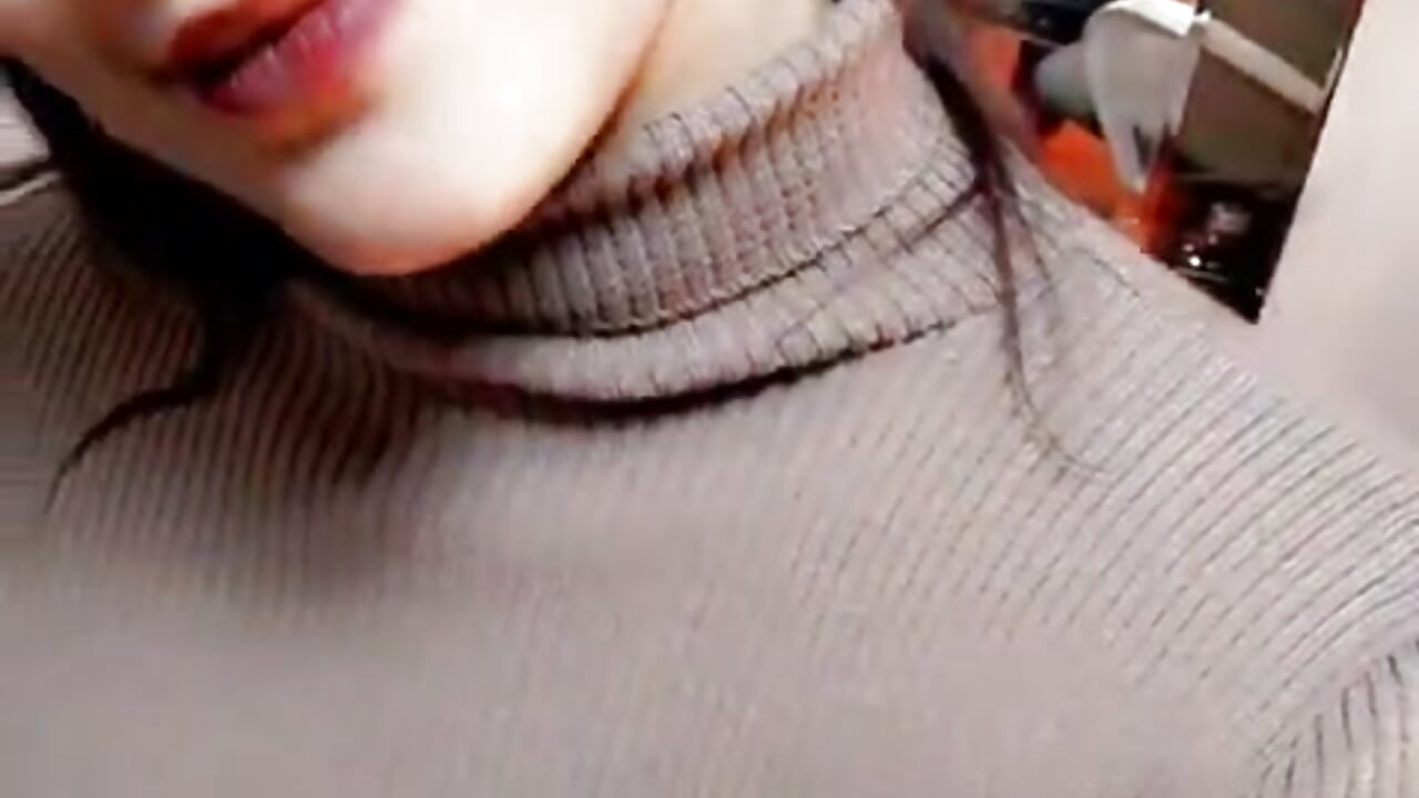 Hi! - video by FallsForHerSmile cam model