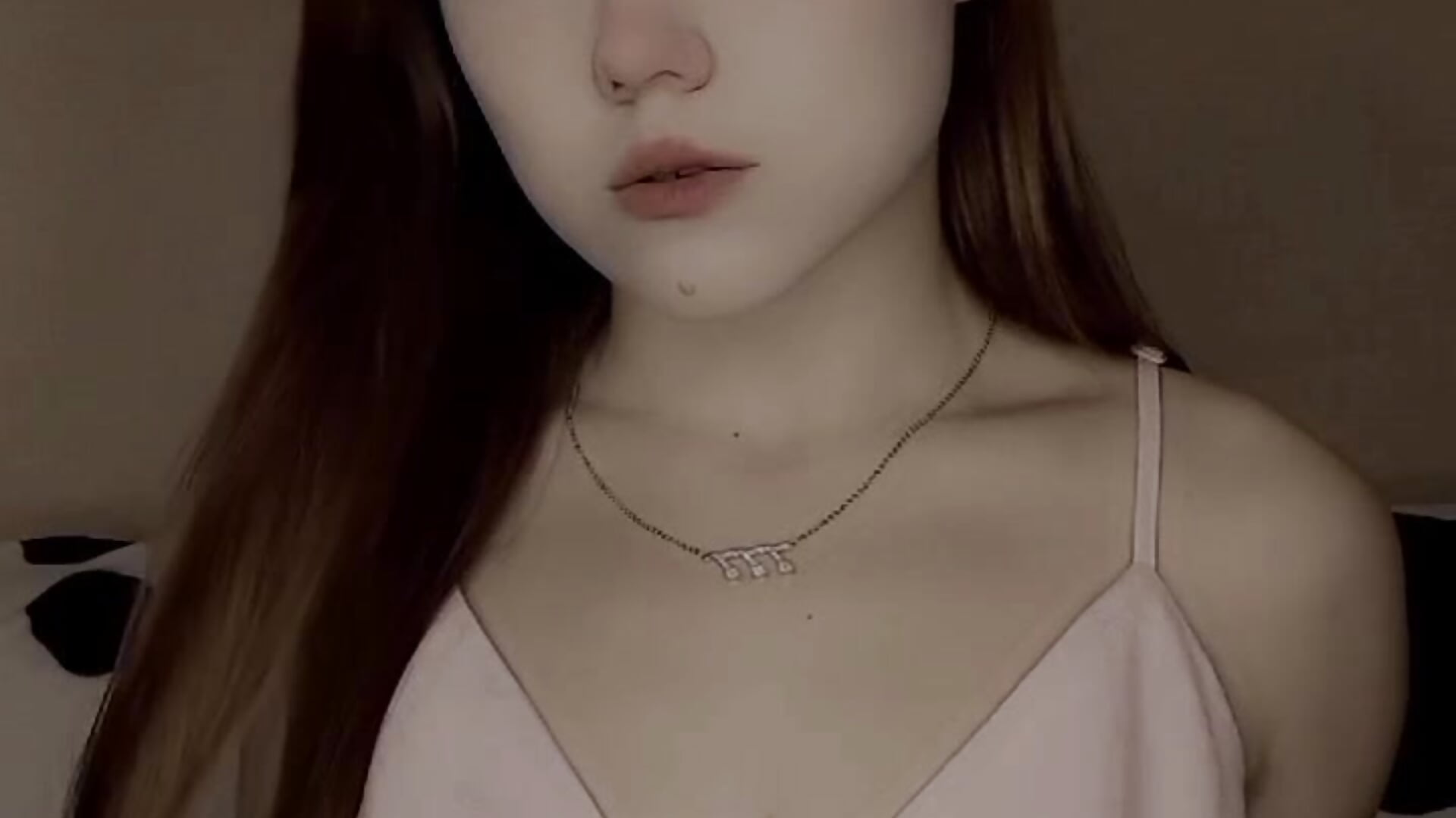 This video’s my flirty hello—say hi back - CloverDrews 캠 모델의 동영상