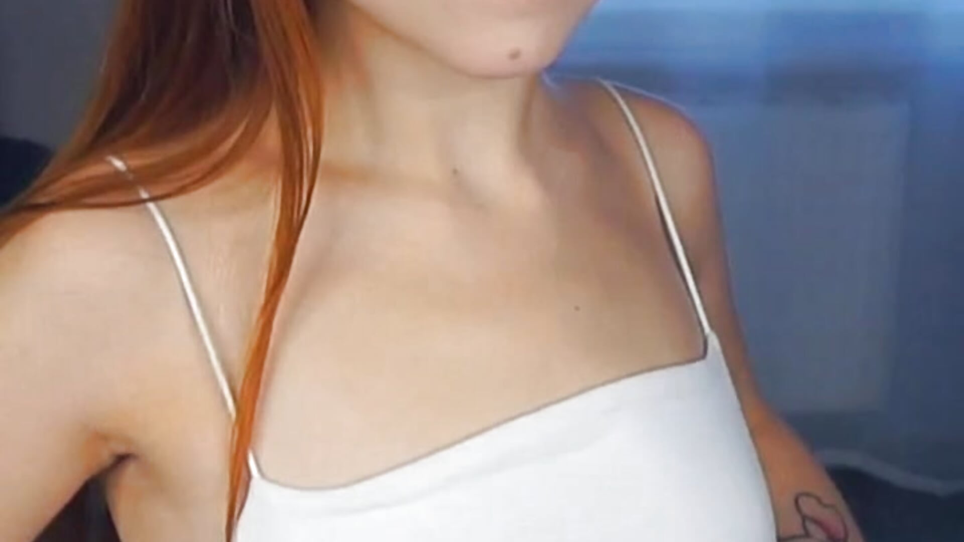 I wanna feed you. But first... taste me - video by CloverDrews cam model
