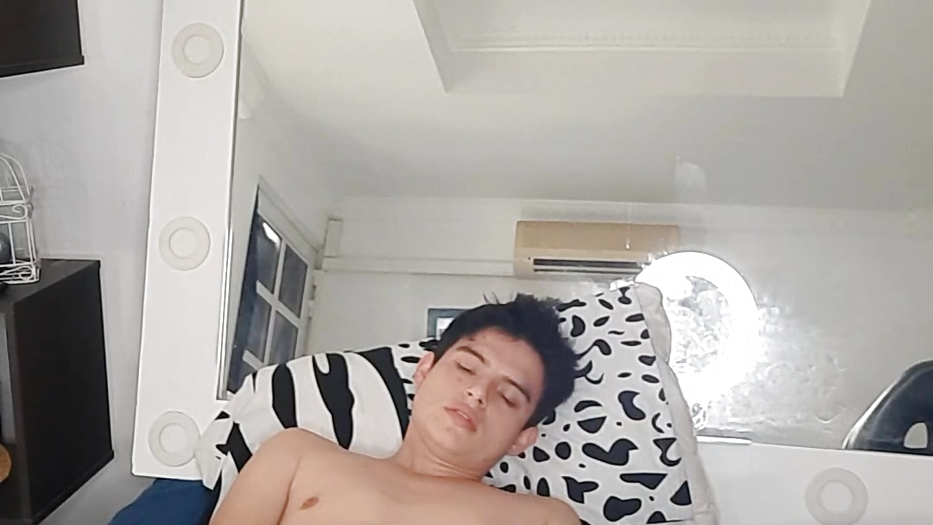 Wellcome bbys - video by invincible200 cam model