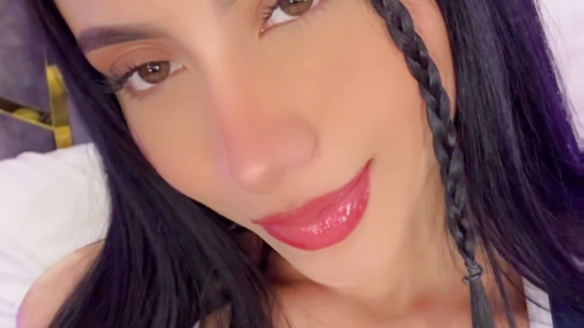 Kisses💋 - video của người mẫu cam ScarletTorres