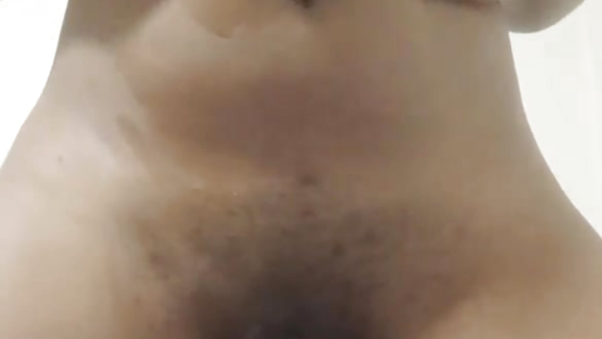 Bathing in oil and fingering both my holes 🥵🥵 – video af YaGurlNia