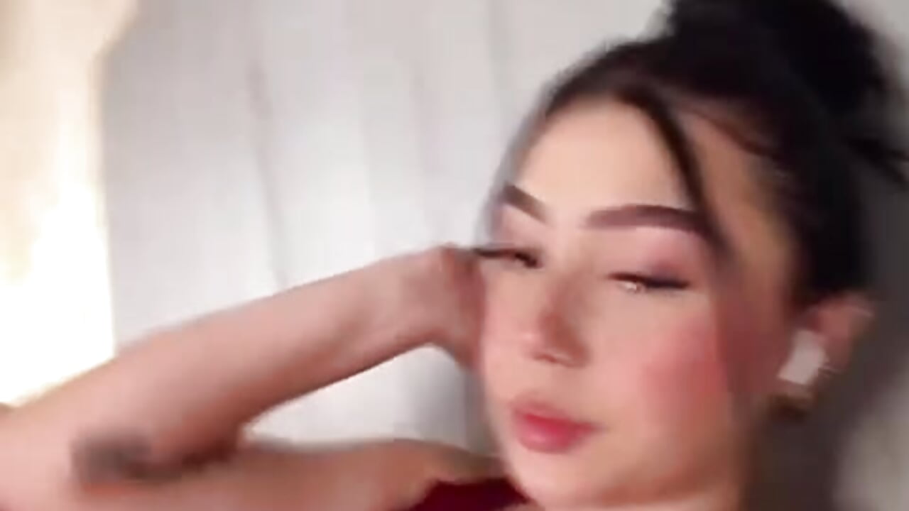 me 😈 - vídeo de kitty_blueee modelo de câmara