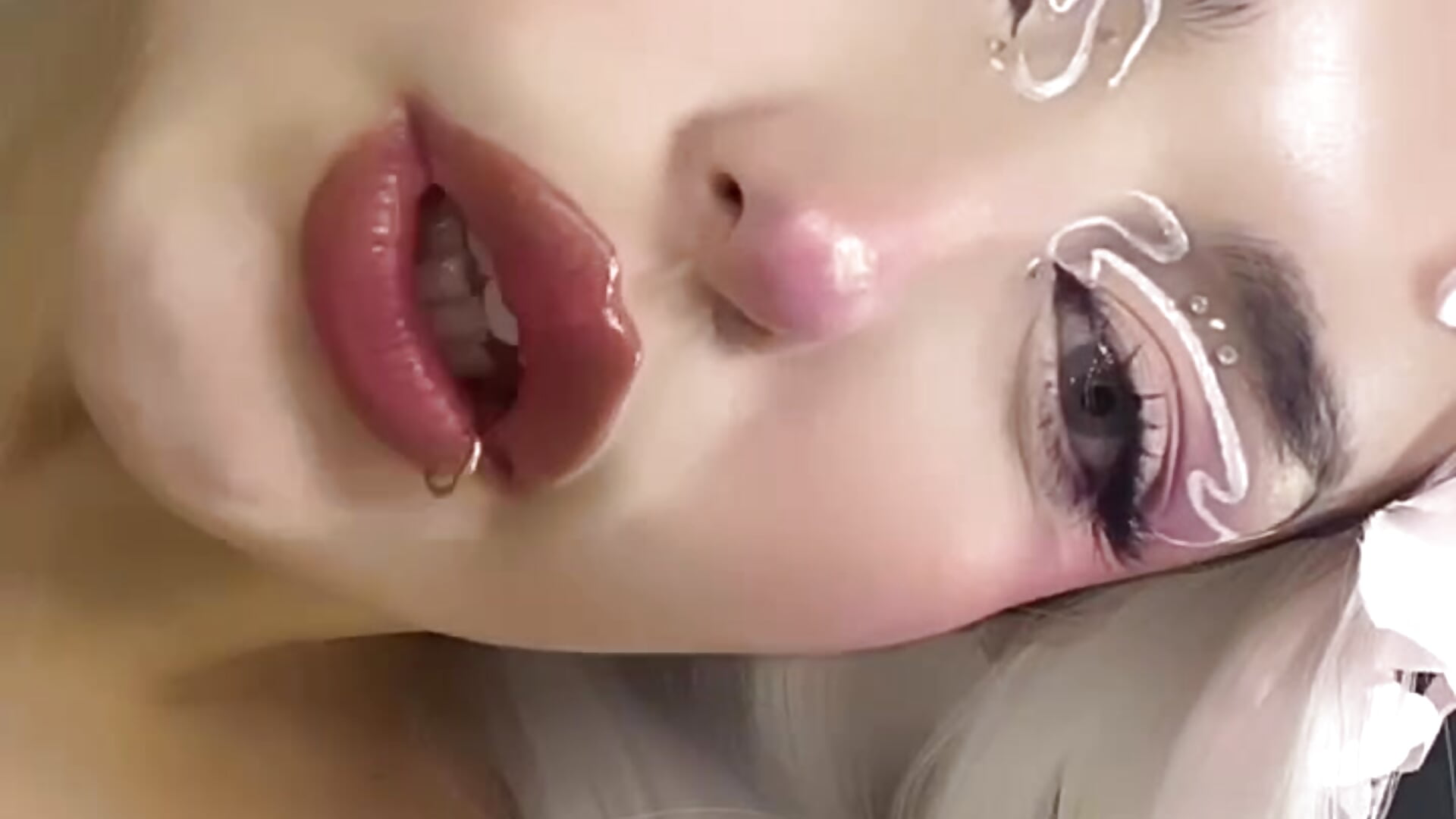 trim.D01F7AD5-AF61-4FE4-BF12-54814365B57C.MOV - video by imyourprincess cam model