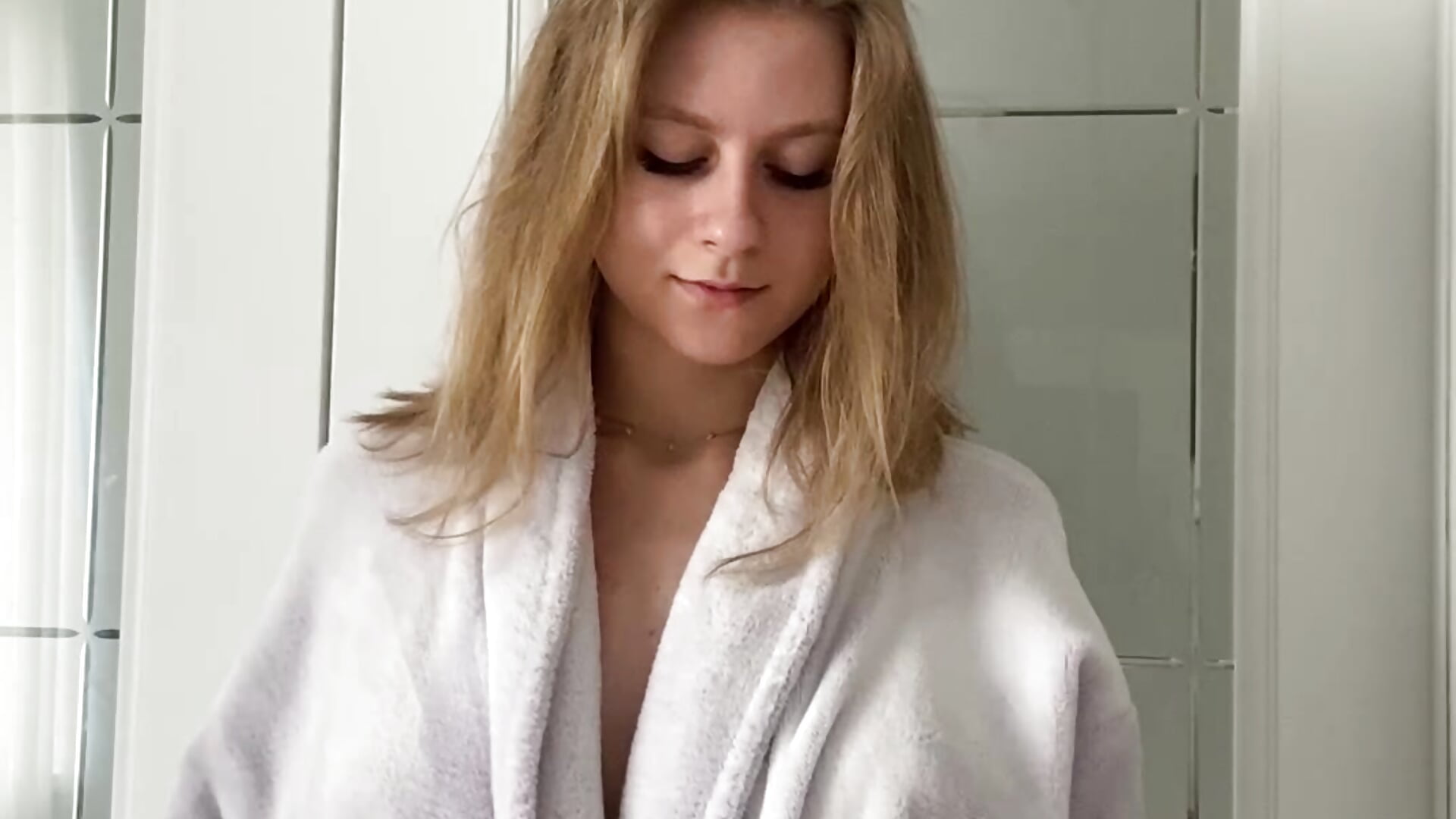 Take it off from me please :3 - video by Kiki_Stacy cam model