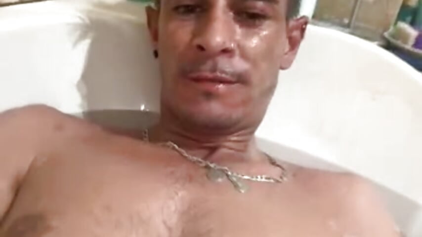 77362254797__C2F41C0E-60DE-42D4-9995-DB268CE4598C - video by ALTOVOLTAGEO1 cam model