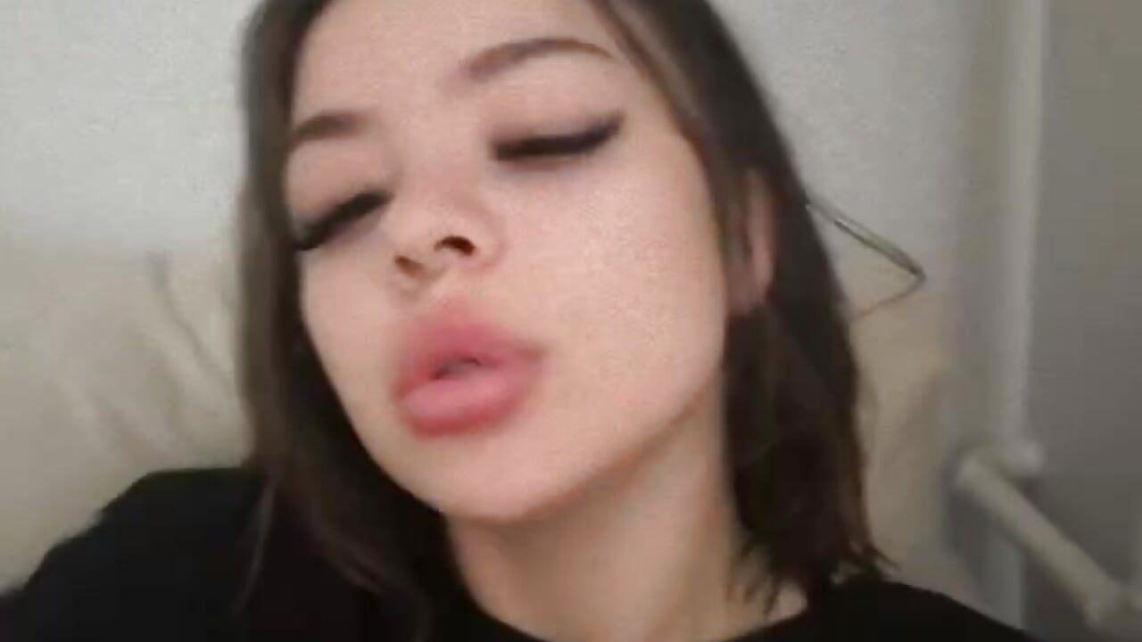 Its me ^^ - video by BonnieMiler cam model