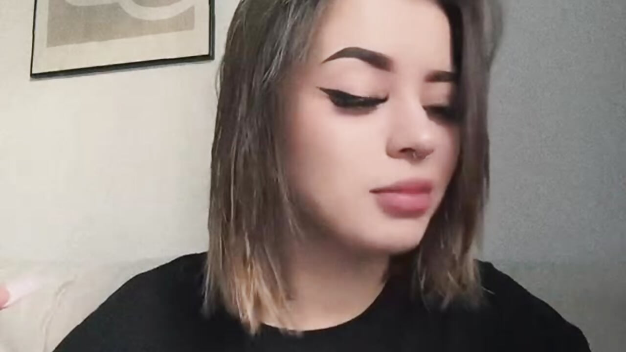 I think im cute - video by BonnieMiler cam model