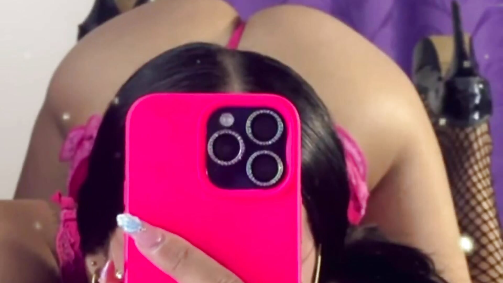 😈🔥 So hot… you won’t stop watching 💋 - vidéo du modèle de showcams angelitasexxxhot