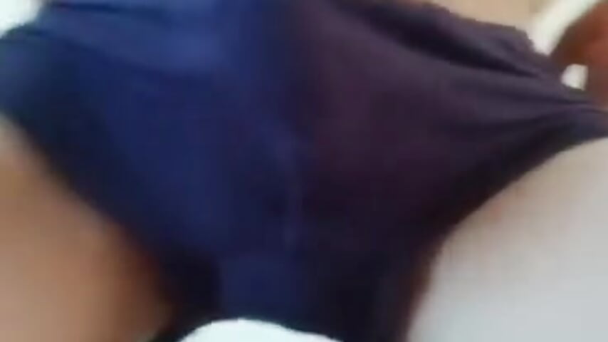 Vừa tỉa lông, nhìn dài to phê vãi - video by Boyshow88 cam model