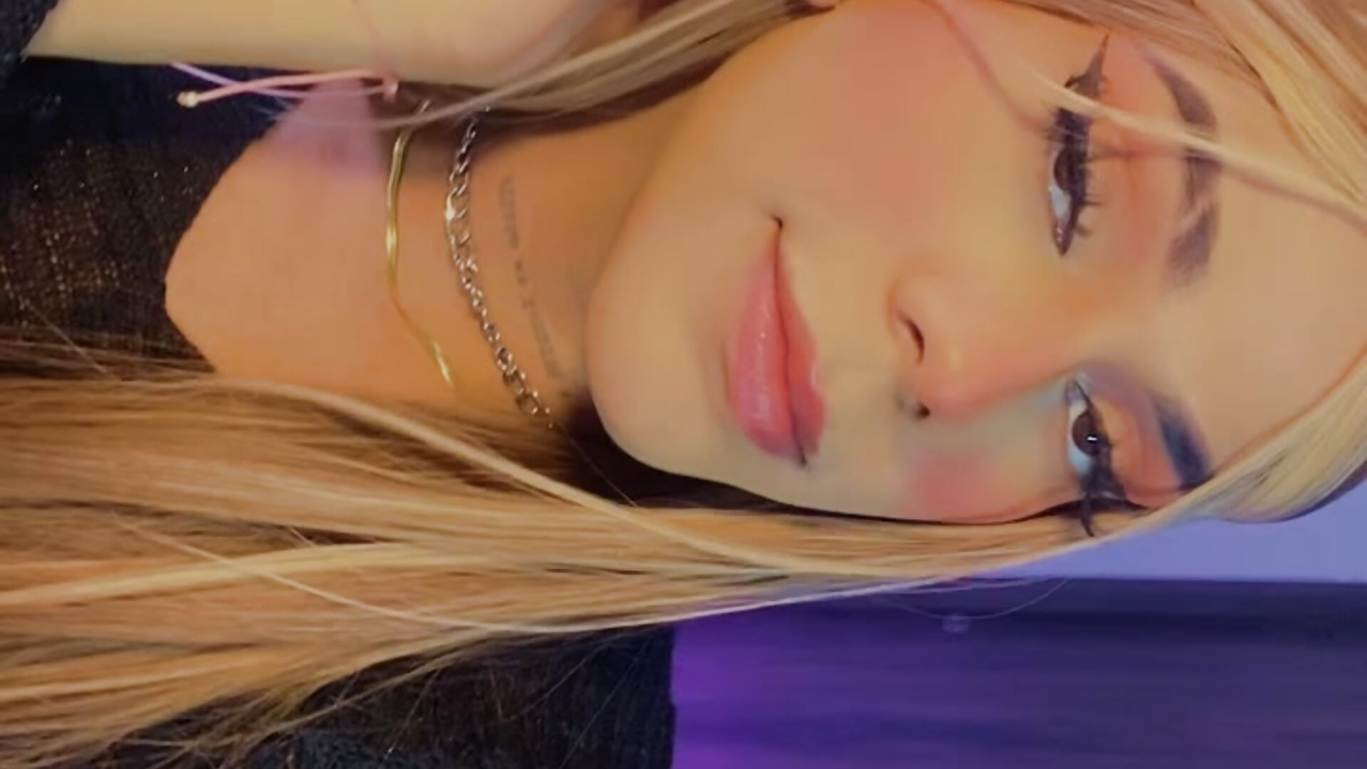 🩷🩷🩷 - video by Flora_Minx cam model