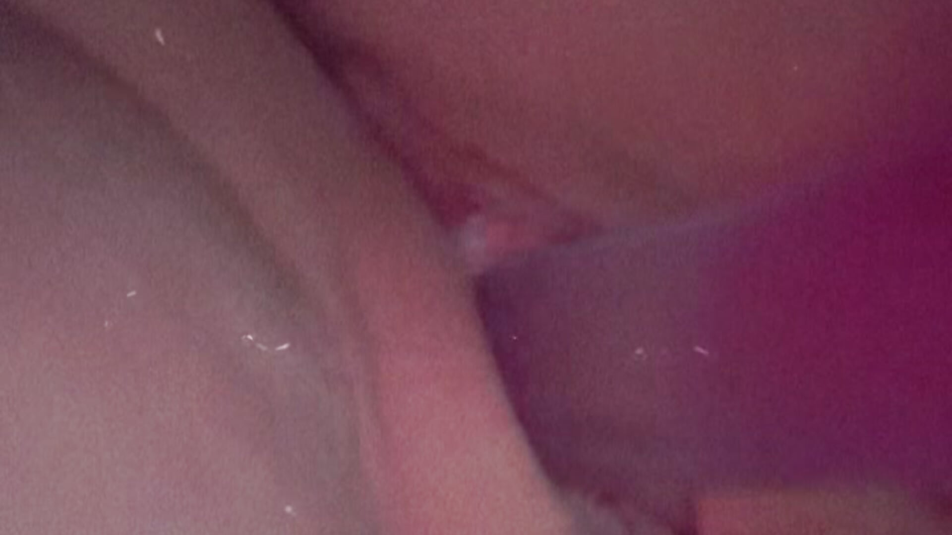 Fast pussy fuck toy 😈