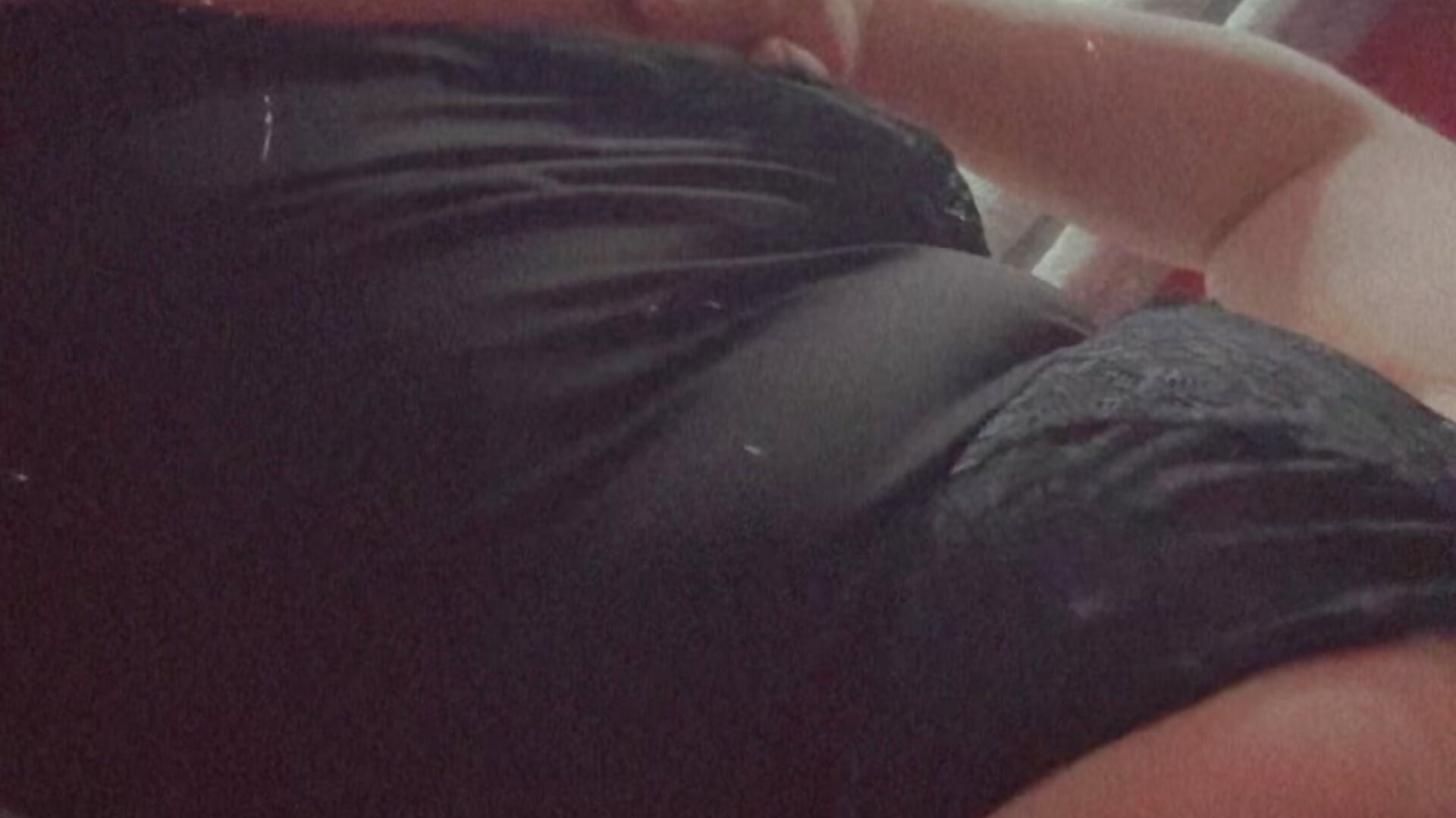 Body 👄 - video by tit_quueen cam model