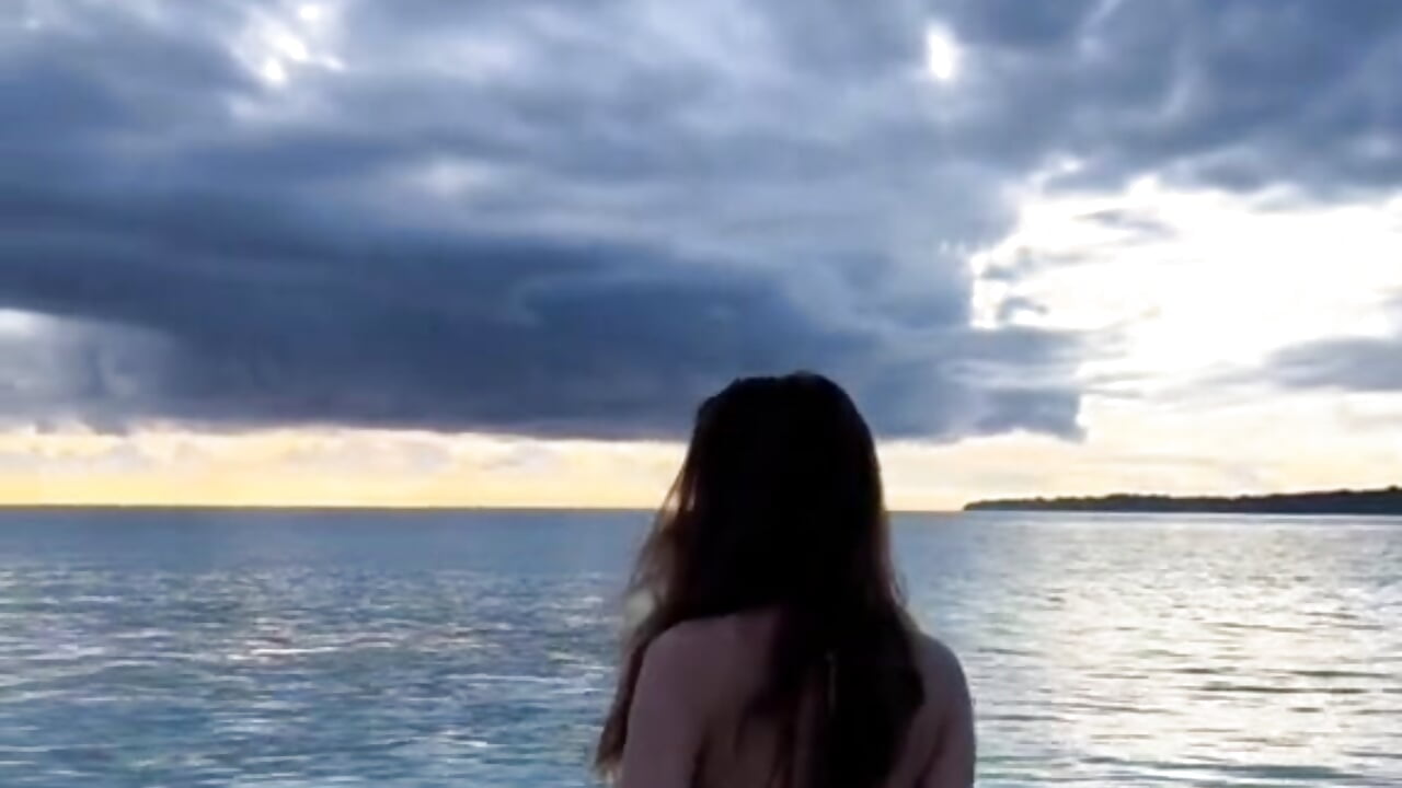 v14044g50000d17bpdnog65mrv2vdc90 - video by SweetNatasha_xox cam model