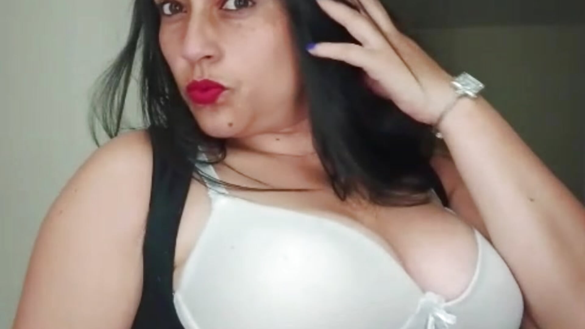 sexy dance of scarlett 💚 - video by Scarlett_Barnes cam model