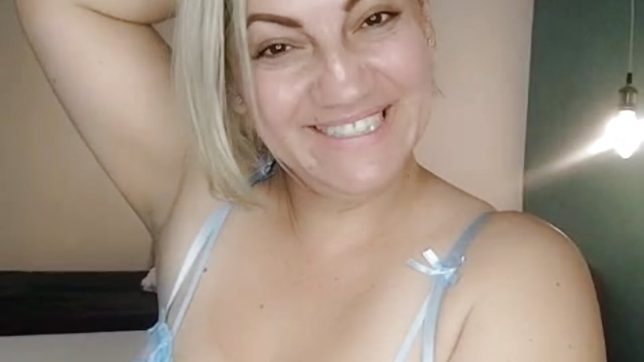 HAPPY NEW YEAR TO ALL, BLESSINGS TO ALL  💖💖 - відео від вебкаммоделі Heidy_milf