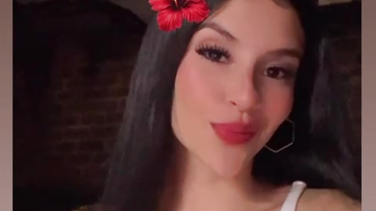 kisses - video by sweet_tamara_ cam model