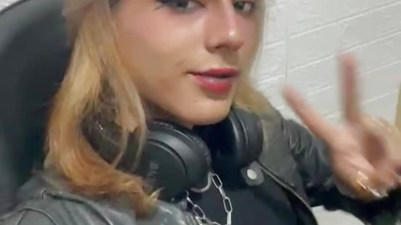 Me - відео від вебкаммоделі MilkWhore1