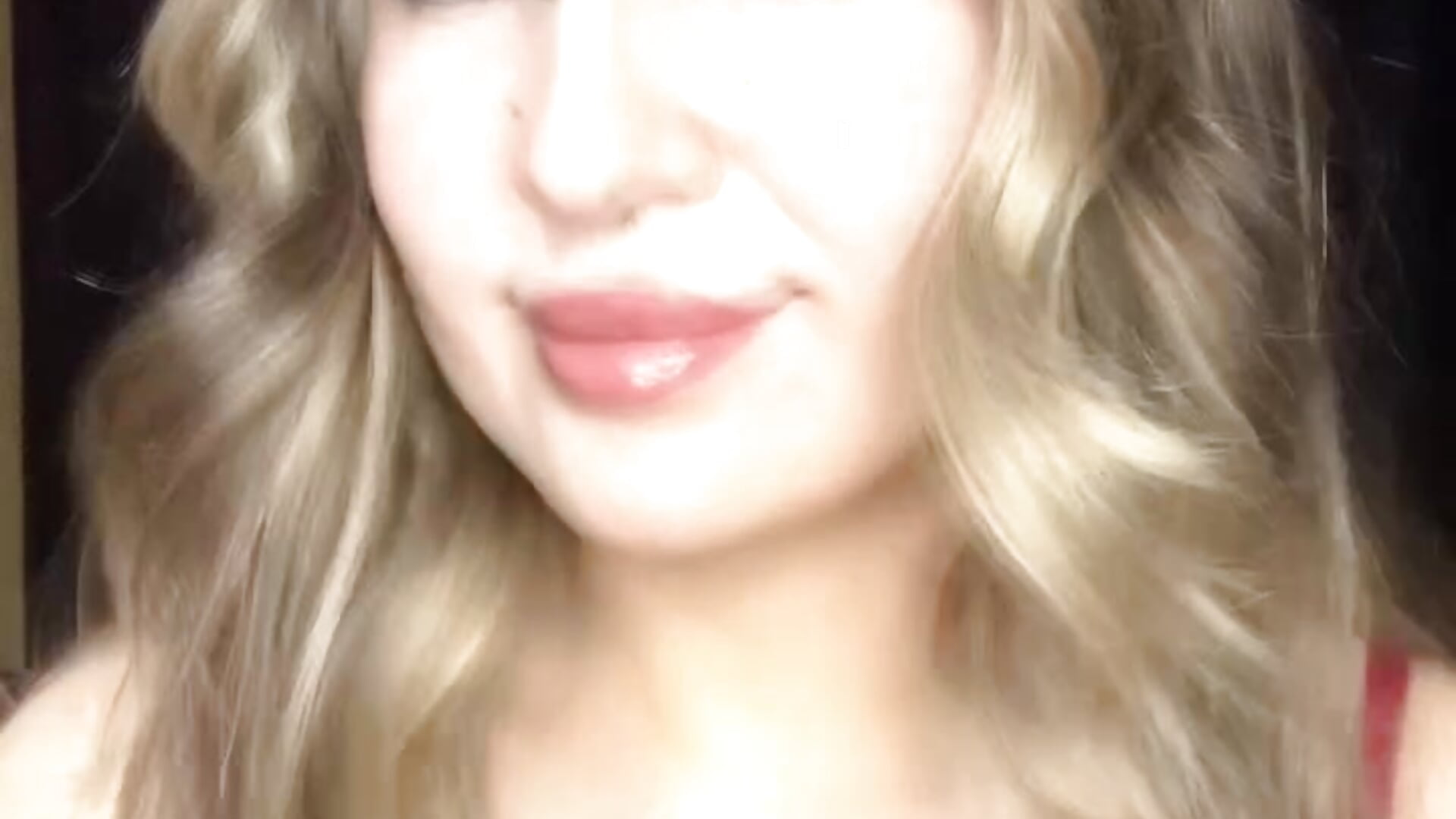 🥰 - video by RoxyChill cam model