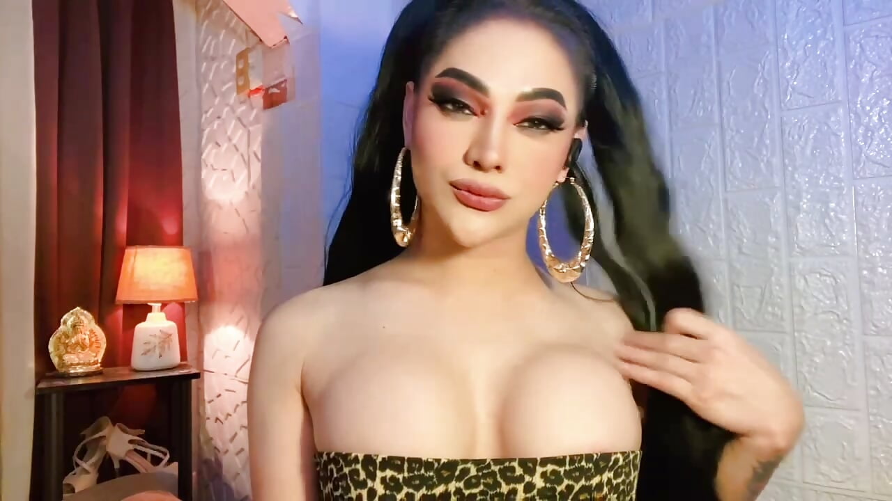 maria - video by FAMOUSSWEETHEART cam model