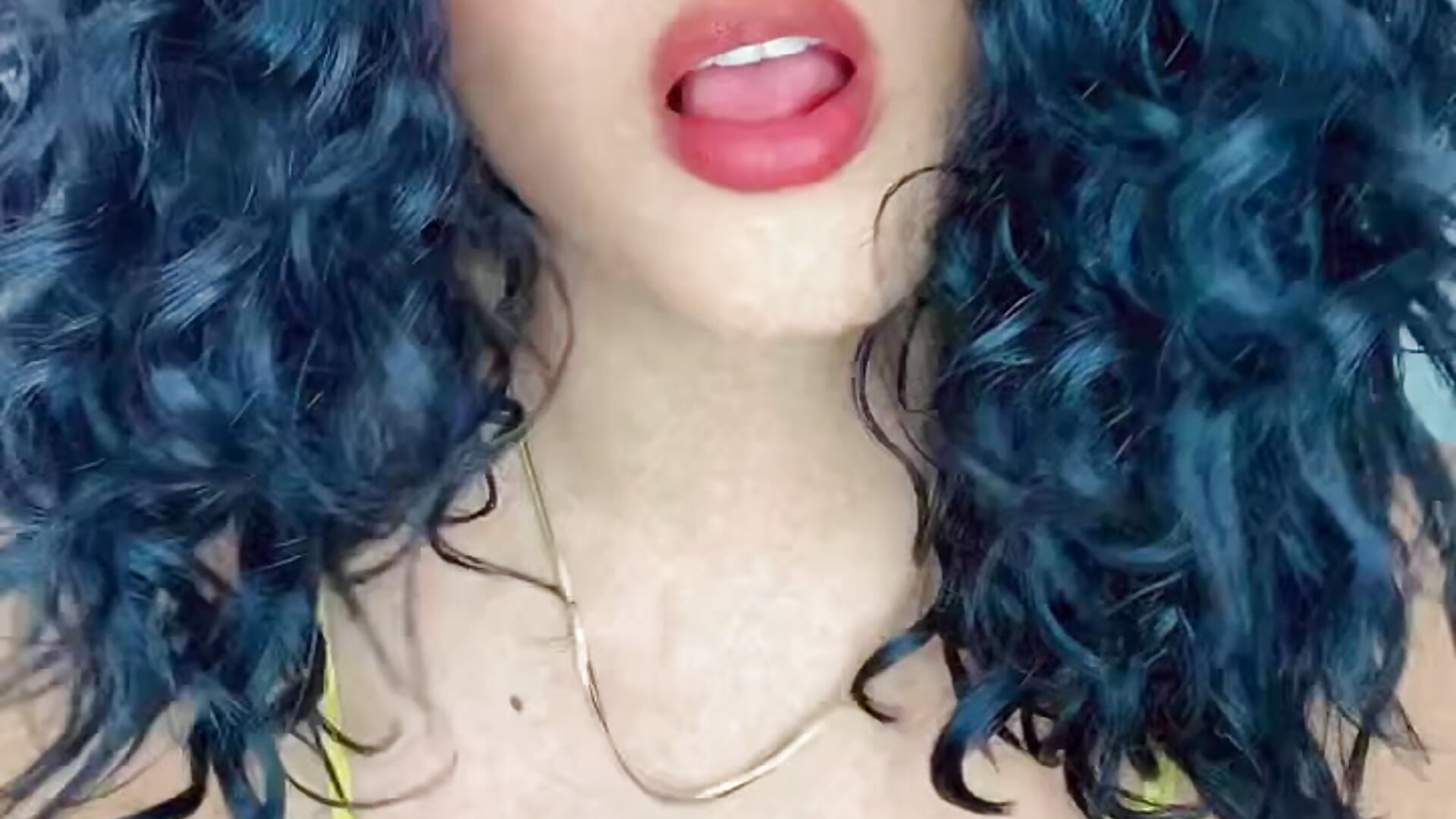 d2e0a91e701a40fe99b993774a37fe9c - video by sweet_sex0_10 cam model