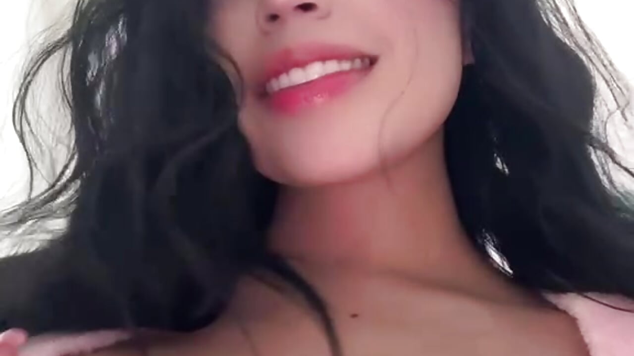 BEAUTIFUL SMILE ;) - video by perla_cm cam model